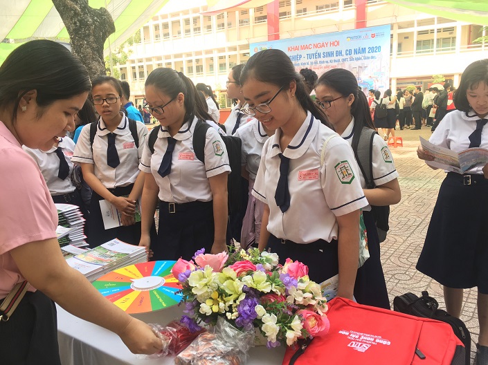 Bàn tư vấn của STU