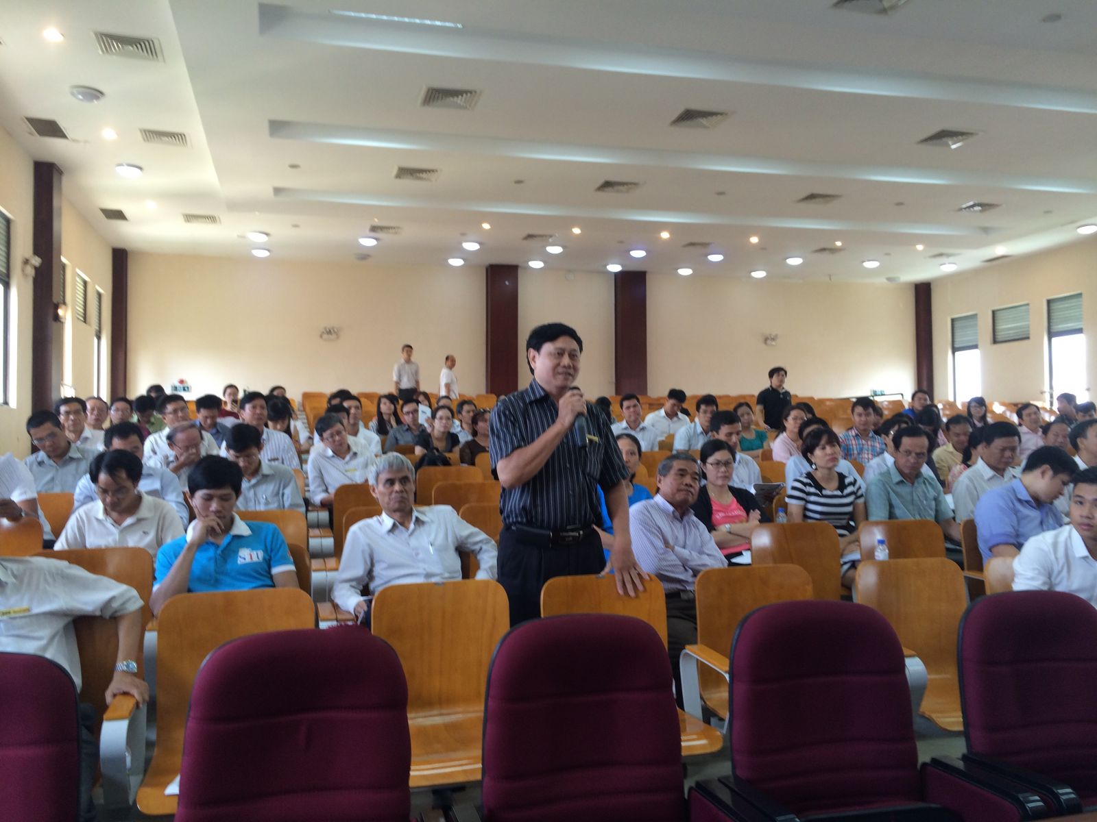TS. Nguyễn Quốc Cường - Phó khoa Cơ khí - phát biểu trong buổi tập huấn